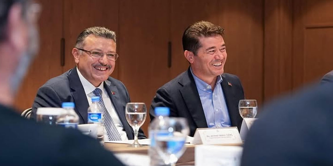 Trabzon'un Başkanlarından Fatih Tekke'ye Mesaj! “Gençler Sahaya İnmeli, Altyapı Şart!”