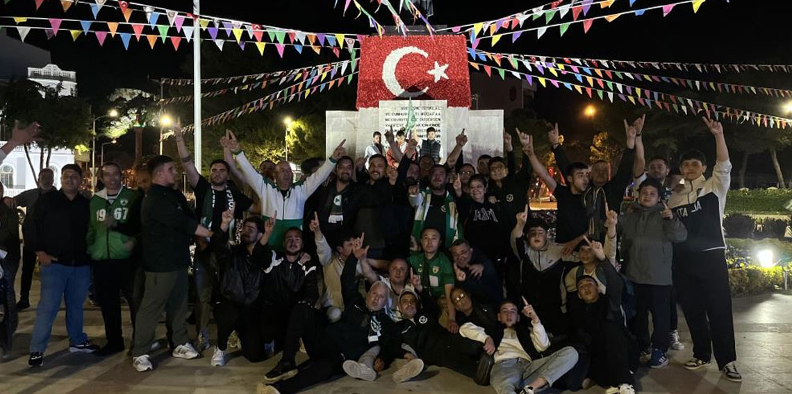Muğlaspor'un zaferi geceyi bayrama çevirdi