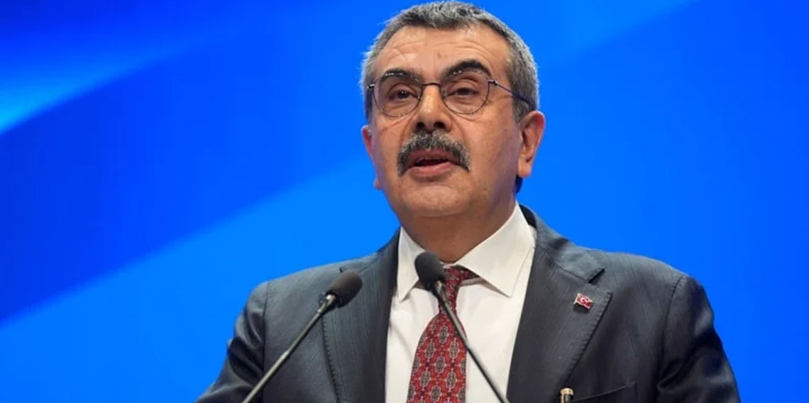 Yusuf Tekin'den okullarda ara tatile ilişkin düzenleme sinyali