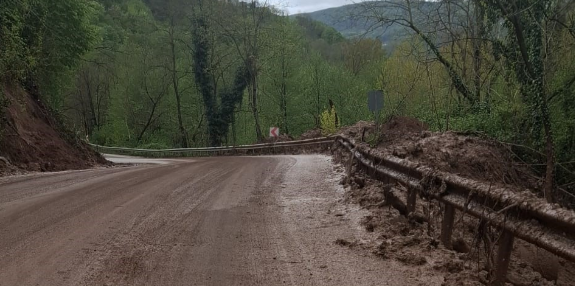 Ordu’da heyelan sonrası kapanan Fatsa-Kumru yolu yeniden ulaşıma açıldı