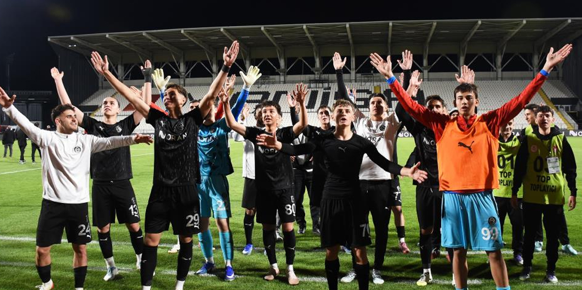Manisa FK’dan dalgalı sezon