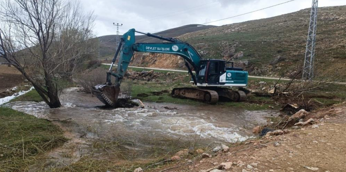 Bayburt’ta Kar Suları Alarmı: Dere Yataklarında Taşkın Önlemleri Artırıldı