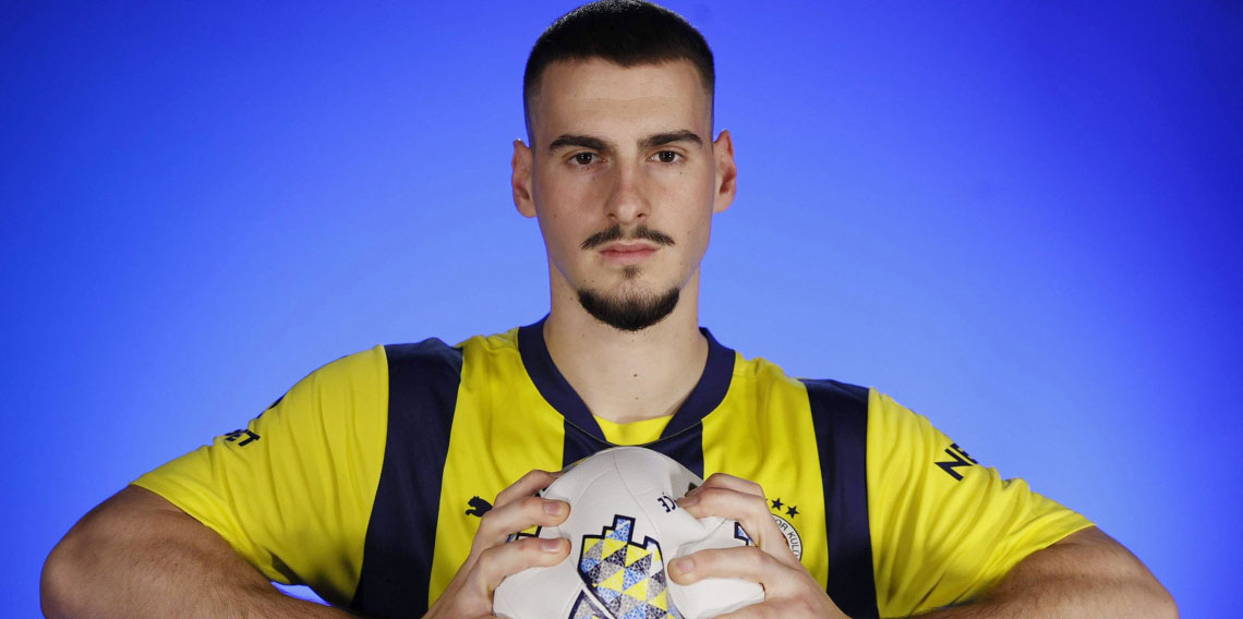 Fenerbahçe’de flaş ayrılık! 1 dakika forma giymeden ülkesine dönüyor!