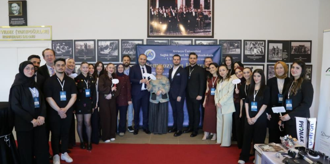 Avrasya Üniversitesi 1. Ulusal Öğrenci Sempozyumu başladı