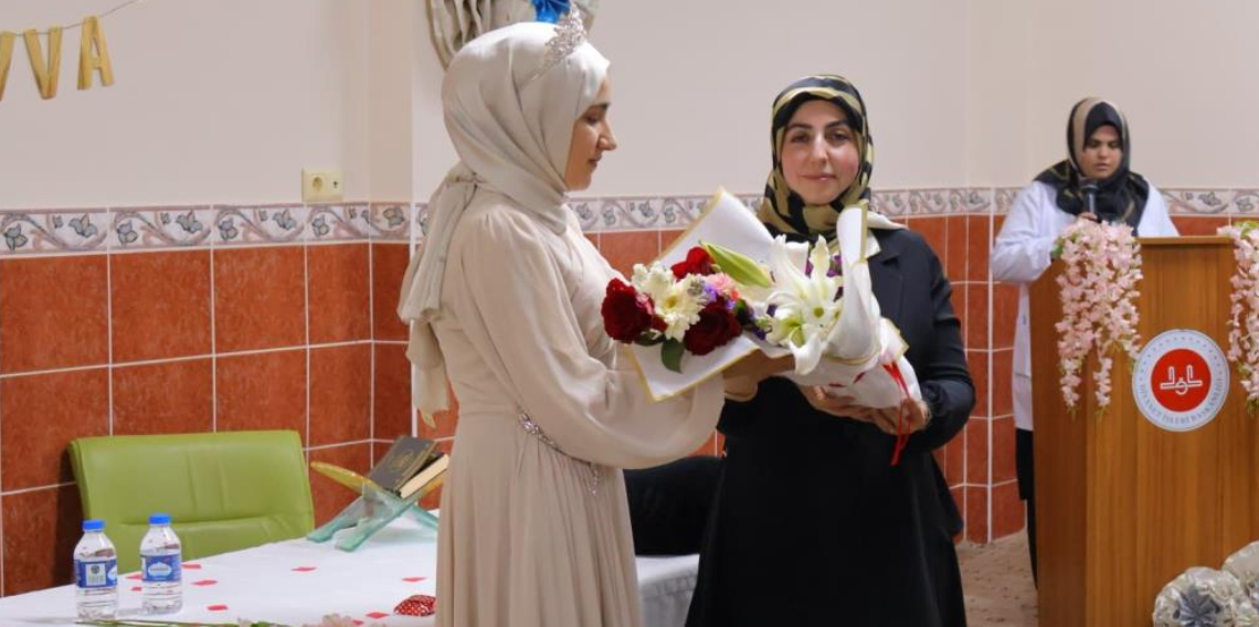 Bayburtlu Hafızdan Büyük Başarı: Havvanur Çakar 14 Saatte Ezbere Hatim Yaptı