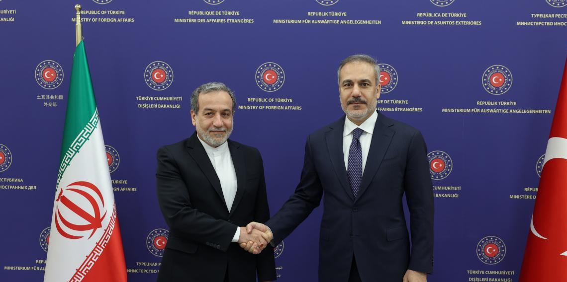 Bakan Fidan İranlı mevkidaşı Arakçi ile görüştü