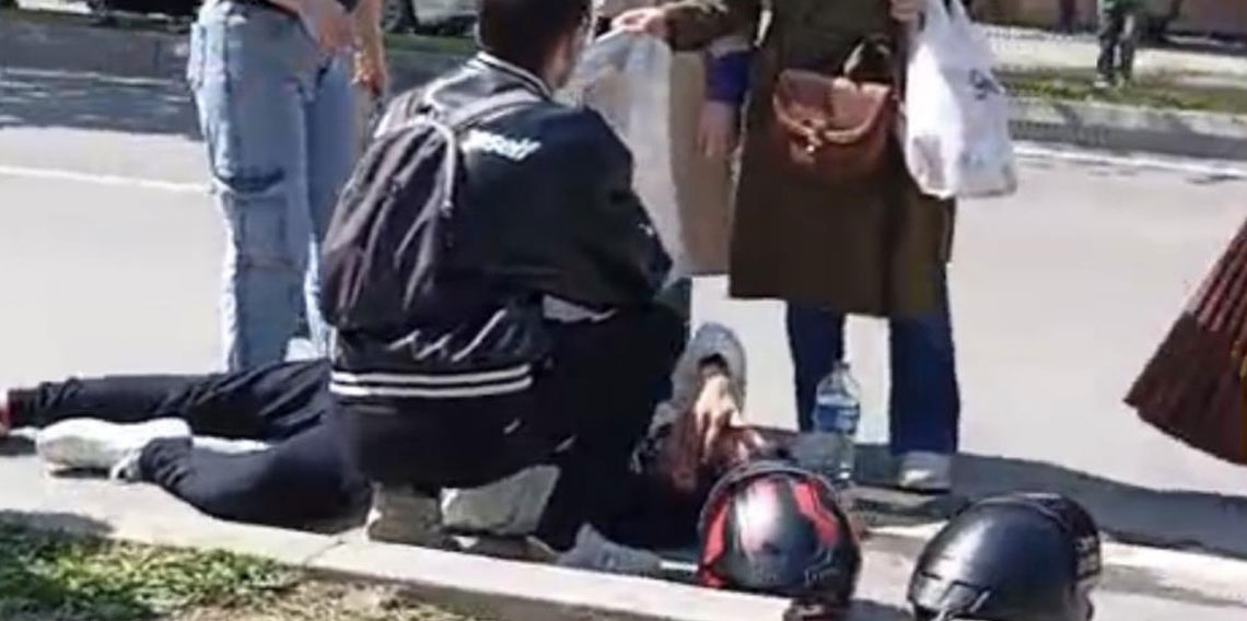 Motosiklet otomobil ile çarpıştı: 1 yaralı
