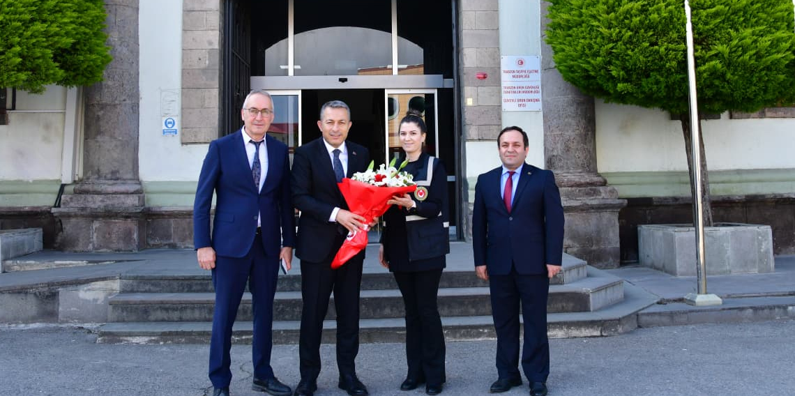 Vali Tahir Şahin’den Doğu Karadeniz Gümrük Bölge Müdürlüğü’ne Ziyaret