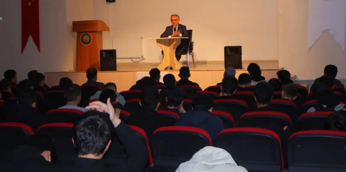 Bayburt’ta Öğrencilere Mahremiyet ve Estetik Bilinci Eğitimi Verildi