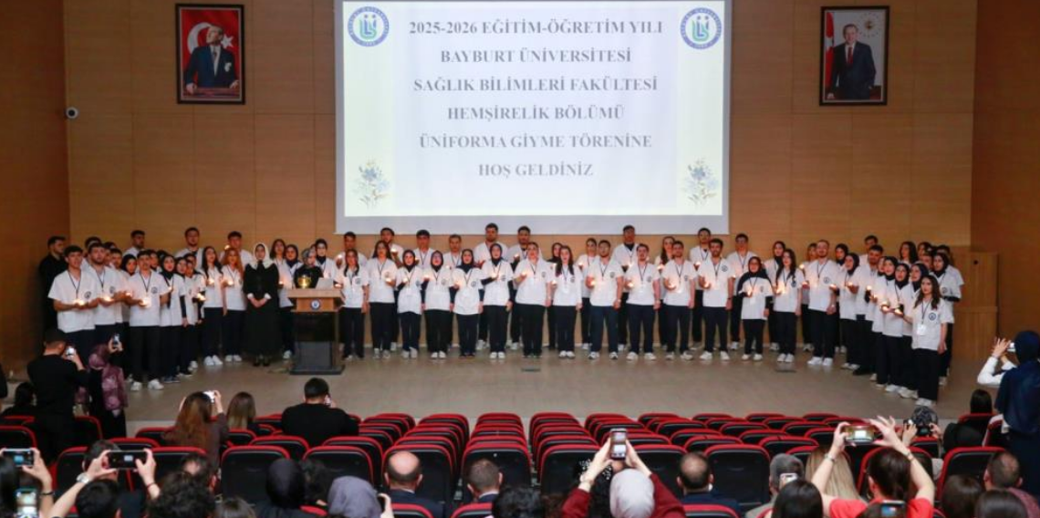 Bayburt'ta hemşirelik öğrencileri için üniforma giyme töreni düzenlendi