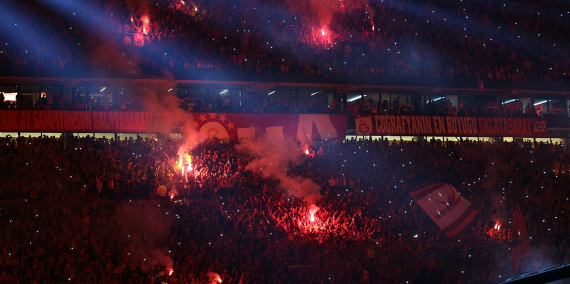 Galatasaray şampiyonluk kupasını aldı