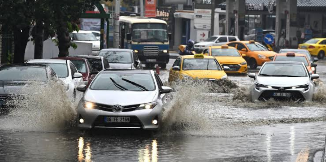 Ankara'da sağanak etkili oldu