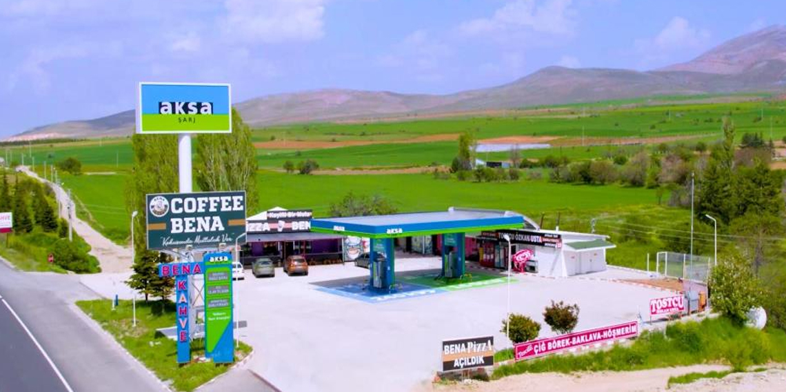 Akaryakıt istasyonu tamamen elektrikli araç şarj istasyonuna dönüştürüldü