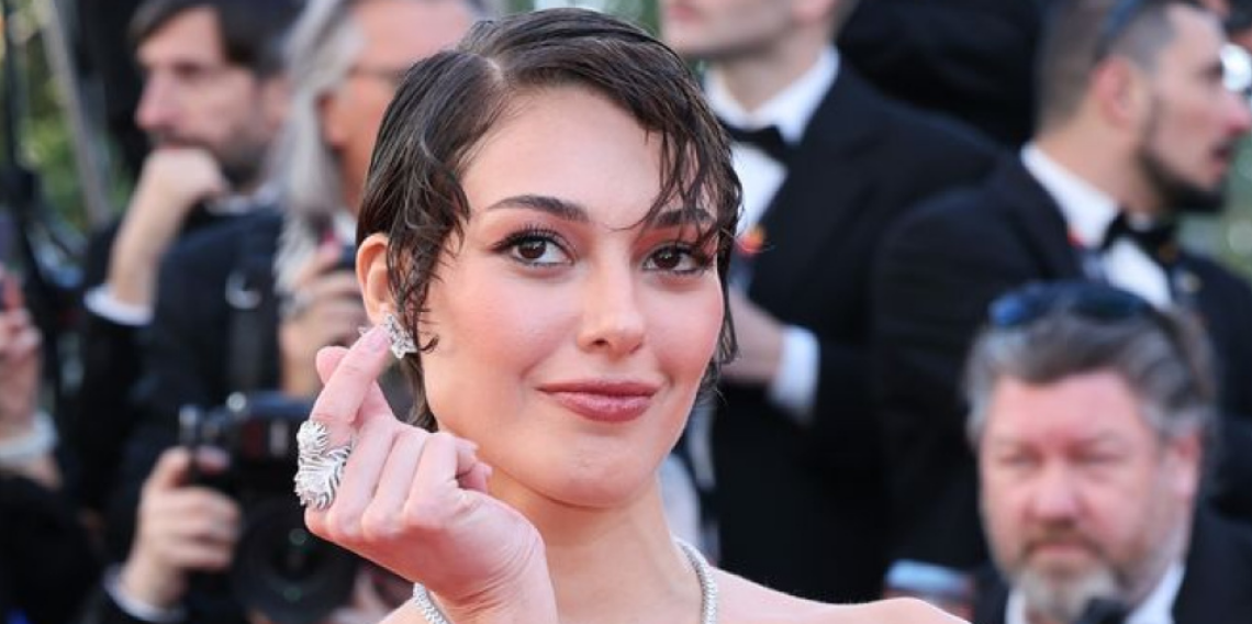 Dilan Çiçek Deniz Cannes’da Dünya Yıldızlarıyla Bir Araya Geldi