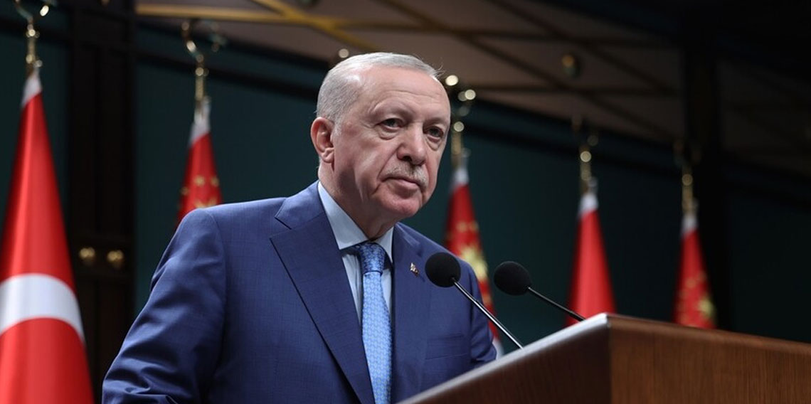 Cumhurbaşkanı Erdoğan, gençler ve milli sporcularla bir araya geldi