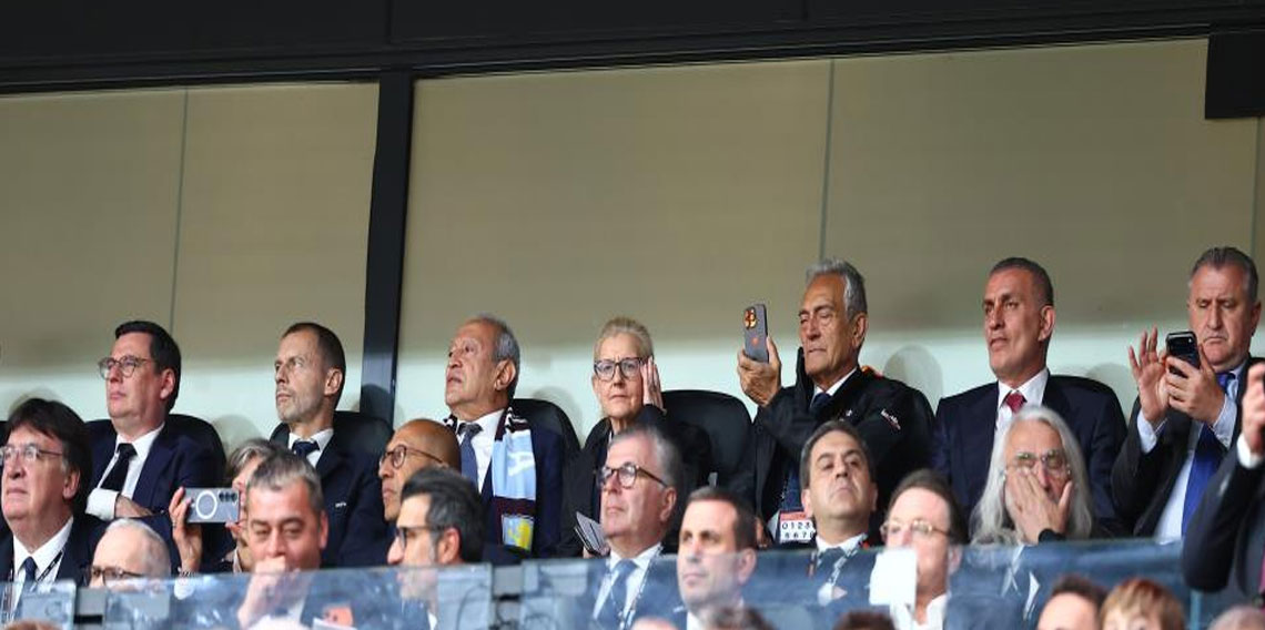 Galler Prensi William, Beşiktaş Park'ta