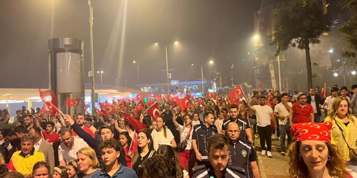 Alanya'da fener alayı ve Ceza konseriyle 19 Mayıs kutlaması