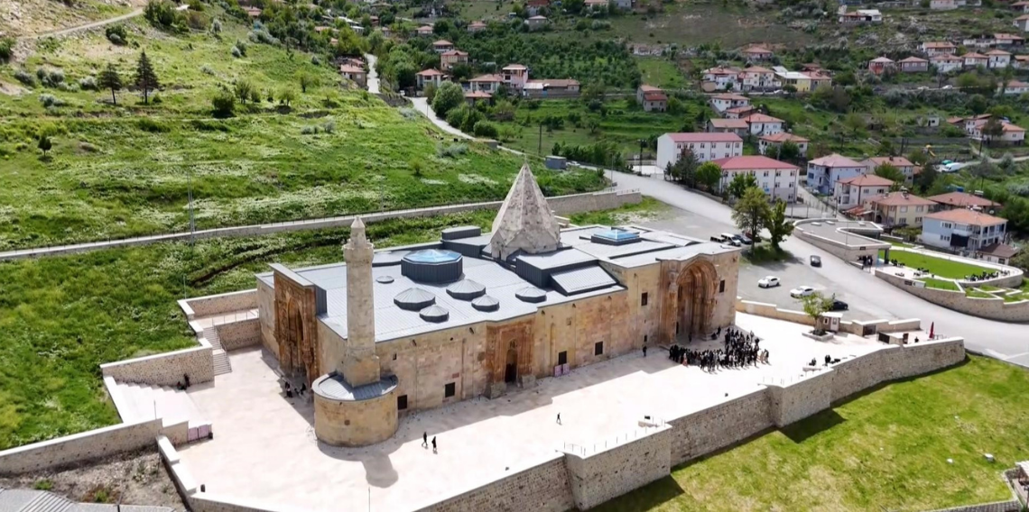 UNESCO Mirası Divriği Şifahanesinde Asırlar Sonra Yeniden Ritim Yükseldi