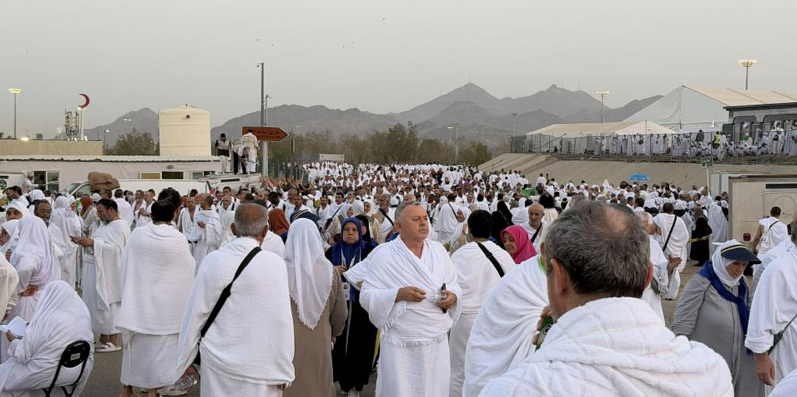 Arafat’ta Türklerin olduğu bölgeden Cebel’i Rahme’ye geçişler kapatıldı