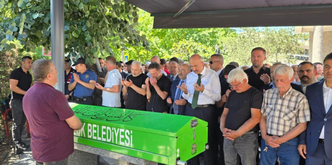 Bisikletiyle Umreye Gitmişti: Fahrettin Şener Son Yolculuğuna Uğurlandı