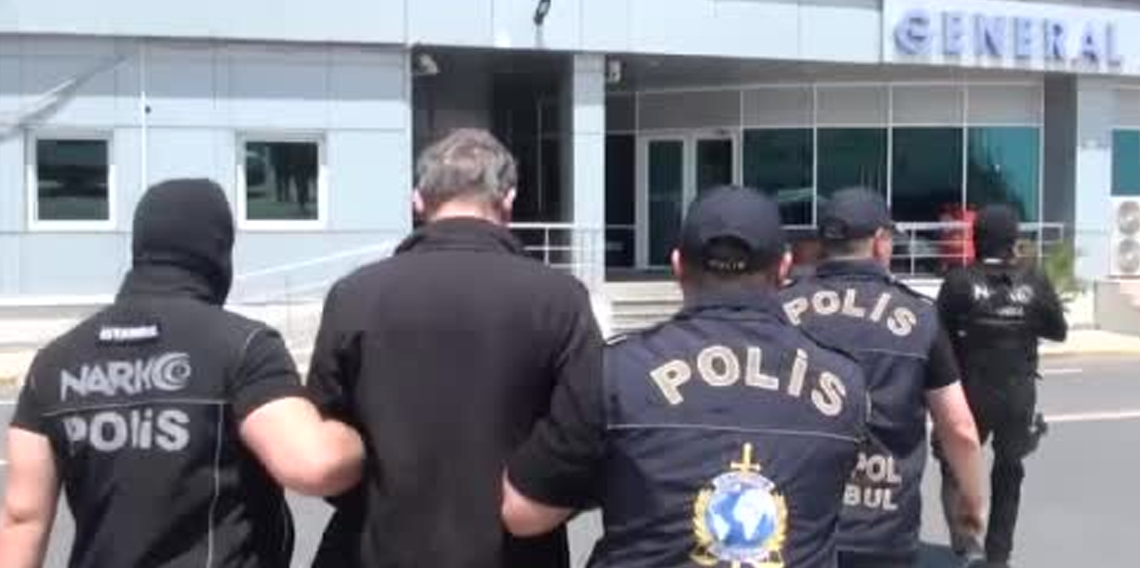 Türkiye’de yakalanan uyuşturucu kartelin önemli ismi Hollanda’ya iade edildi