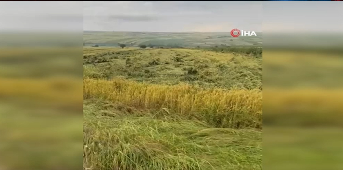 Kapıkule’de yollar göle döndü, tarlalar zarar gördü