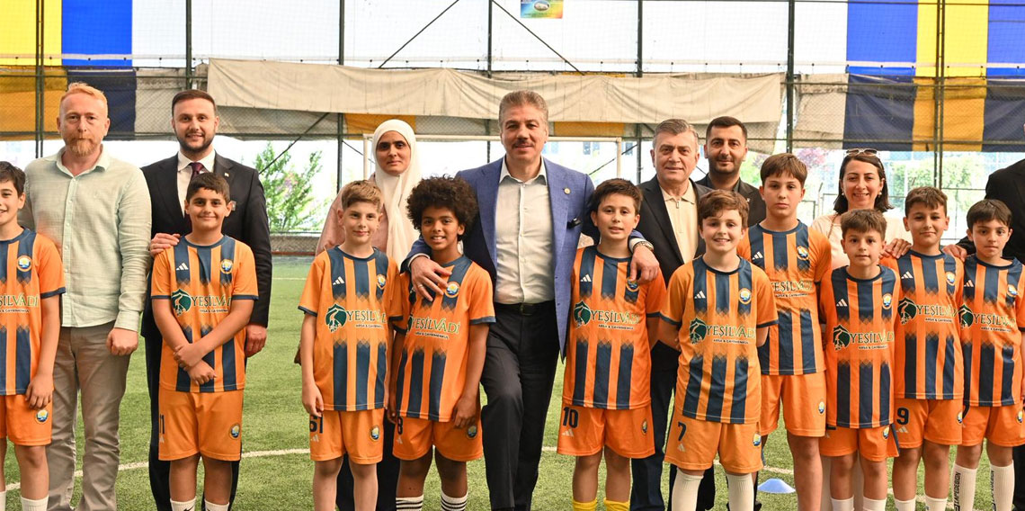 KÜÇÜKÇEKMECE SİNOPSPOR’A ÖZEL ZİYARETÇİLER!