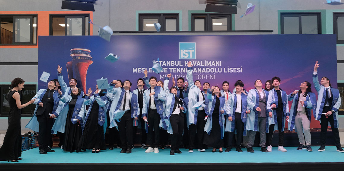 İstanbul Havalimanı Mesleki ve Teknik Anadolu Lisesi ilk mezunlarını verdi
