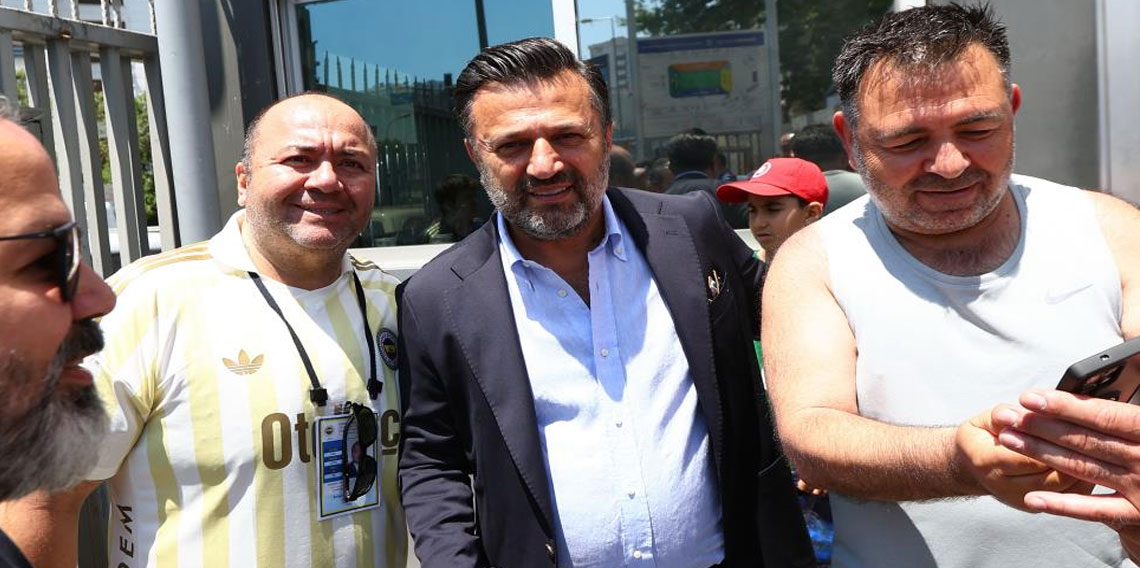 Fenerbahçe seçiminde eski sporcular da oy kullandı