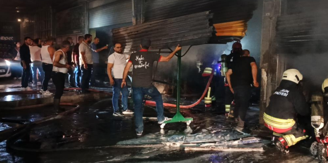 Bafra'da sanayi sitesinde korkutan yangın