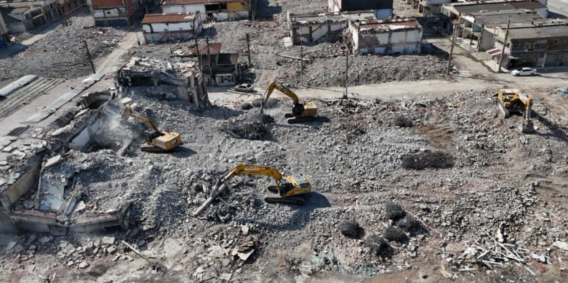 Gülsan Sanayi Sitesi'nde yıkımlar devam ediyor