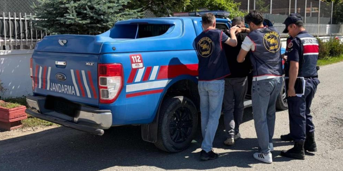 Ordu'da jandarma 43 aranan şüpheliyi yakaladı