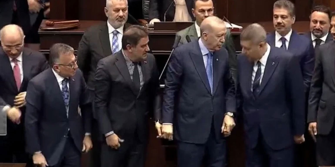 İyi Parti'den istifa eden Ersin Beyaz, AK Parti'ye katıldı