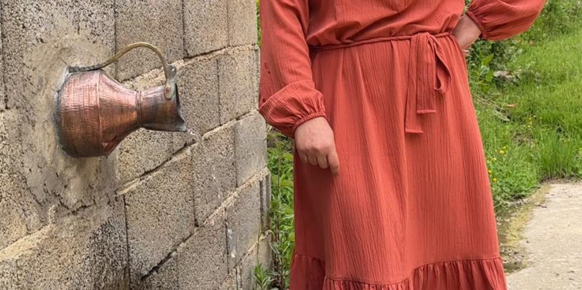 Rizeli'nin Güğümden Yaptığı Çeşme Sosyal Medyada Gündem Oldu