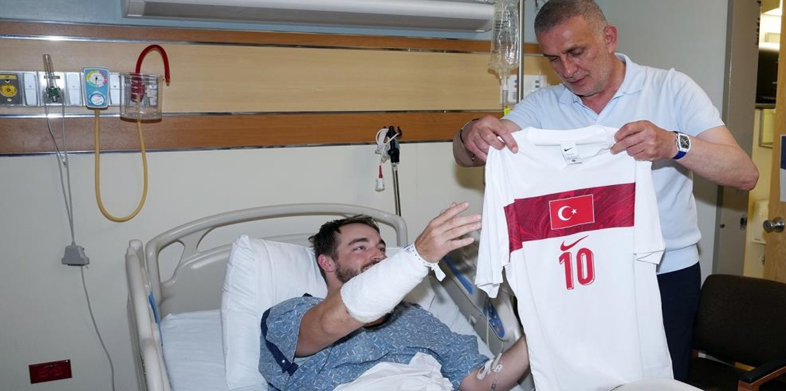 Hacıosmanoğlu, kaza geçiren polisi hastanede ziyaret etti