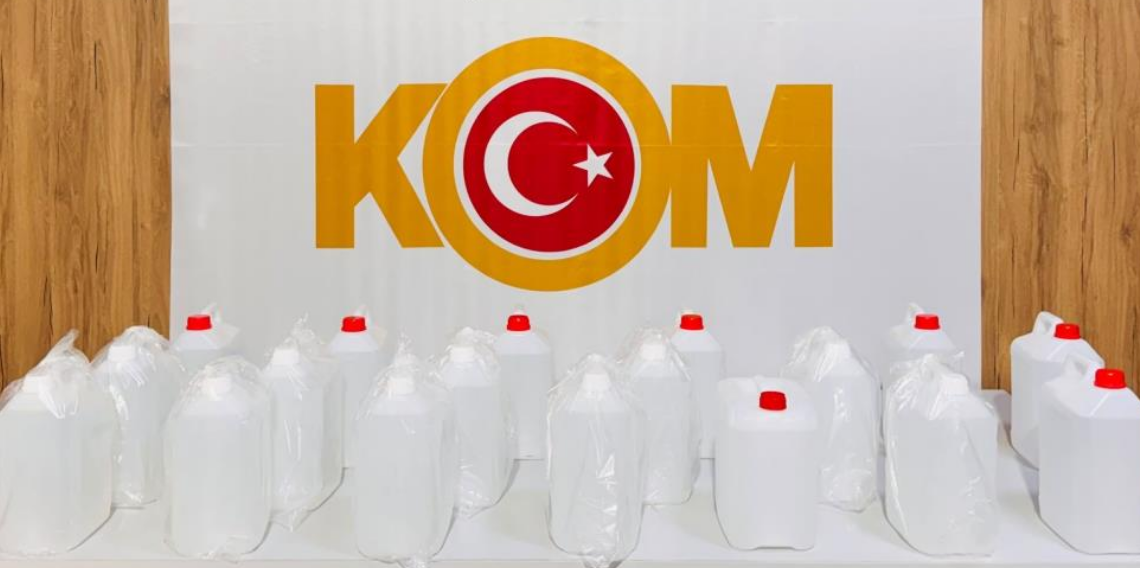 Samsun'da Kaçak Alkol Operasyonu: 90 Litre Etil Alkol Ele Geçirildi