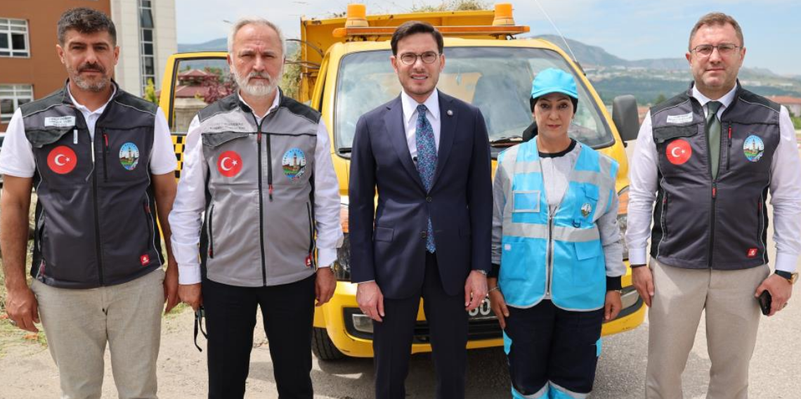 Tokat Belediyesi'nde çöp taksi direksiyonuna kadın eli değdi