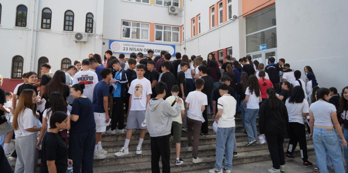 Samsun'da binlerce öğrencinin LGS heyecanı