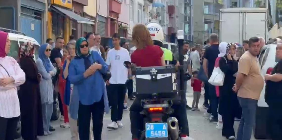 Kimliğini evde unutan öğrenciyi polis sınava yetiştirdi