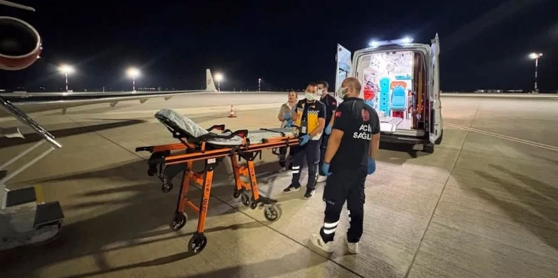 Endonezya'da kaza geçiren Türk vatandaşına ambulans uçakla Türkiye’ye nakil