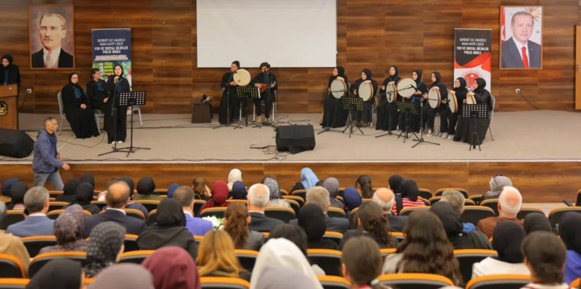 Bayburt'ta öğrencilerden tasavvuf musikisi konseri! Sâda Projesi görkemli finalle tamamlandı