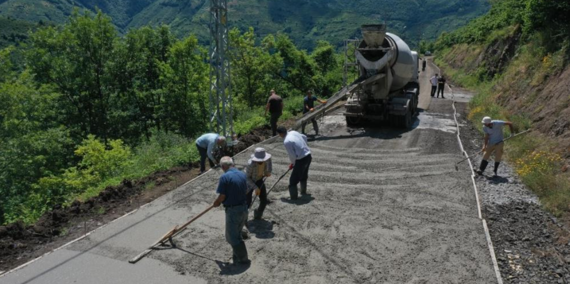 Ordu-Tokat bağlantı yolu rahatlıyor! 16 kilometrelik güzergahta beton yol atağı