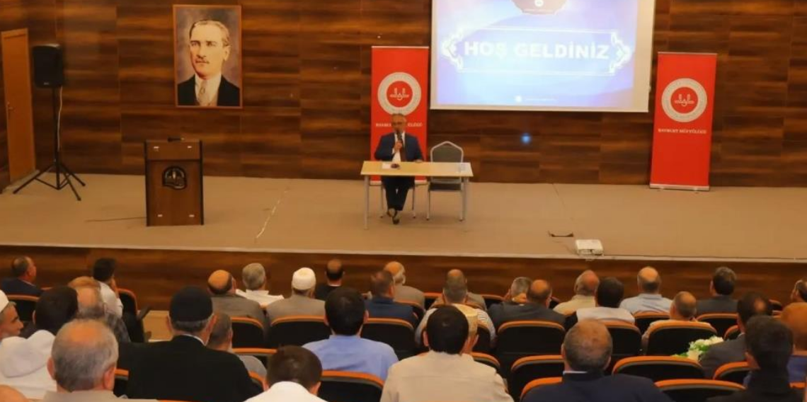 Bayburt'ta Yaz Kur’an Kursları Öncesi Din Görevlilerine Kapsamlı Seminer