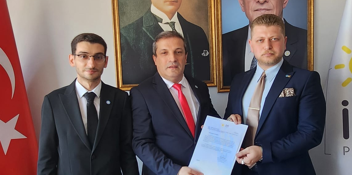 İYİ Parti Yomra İlçe Başkanlığı’nda Bayrak Değişimi