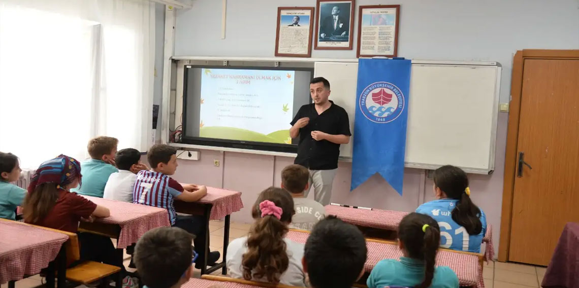 Trabzon’da 484 öğrenciye akran nezaketi eğitimi