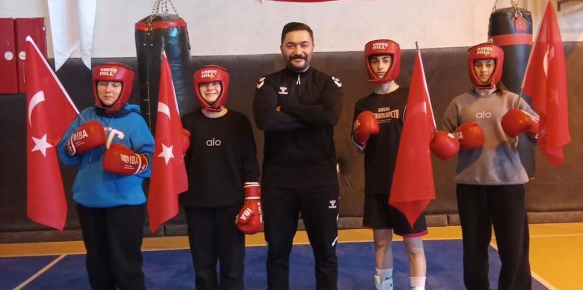 Arpalı’dan 4 sporcu Türkiye Boks Şampiyonası finallerine katılacak