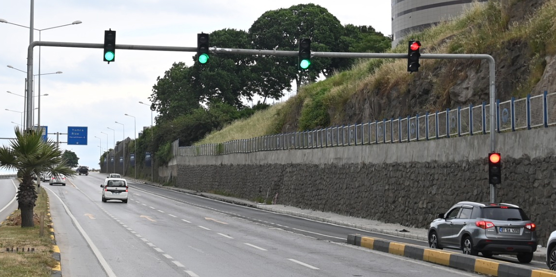 Trabzon'da Yeni Trafik Düzenlemesi! Farabi Kavşağı Değişti!