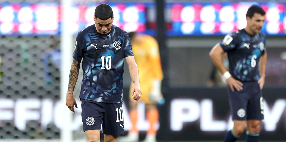 Almiron'un kırmızı kartı, FIFA Dünya Kupası'nda ilk