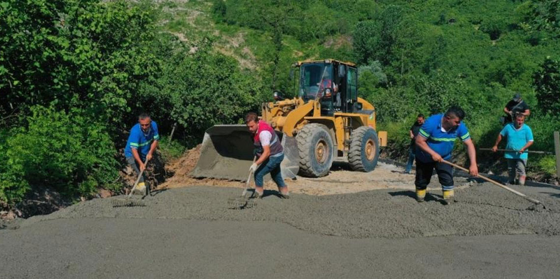Ordu’da heyelan sonucu açılan alternatif yol betonla güçlendirildi