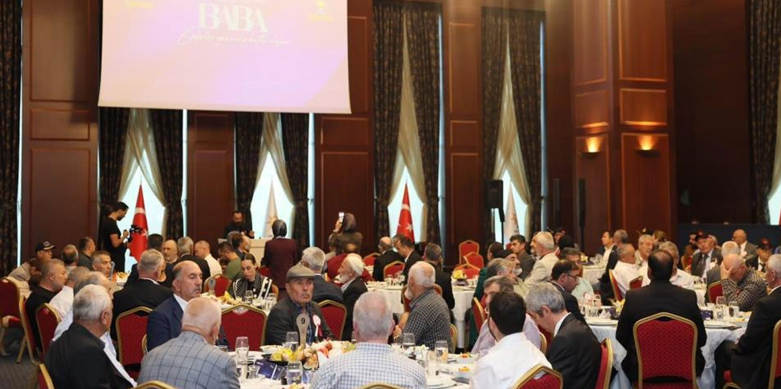 AK Parti Kadın Kolları’ndan anlamlı Babalar Günü programı
